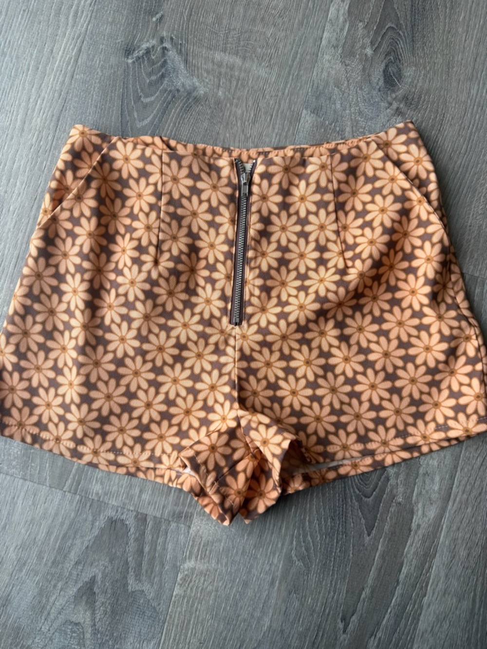 Altar'd State Peach Daisy High-Waist Shorts with Front Zip
